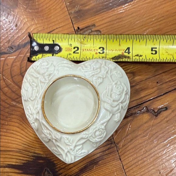 Lenox Ivory Heart-Shaped Florals Ceramic Tea Light Candle Holder - Picture 3 of 8